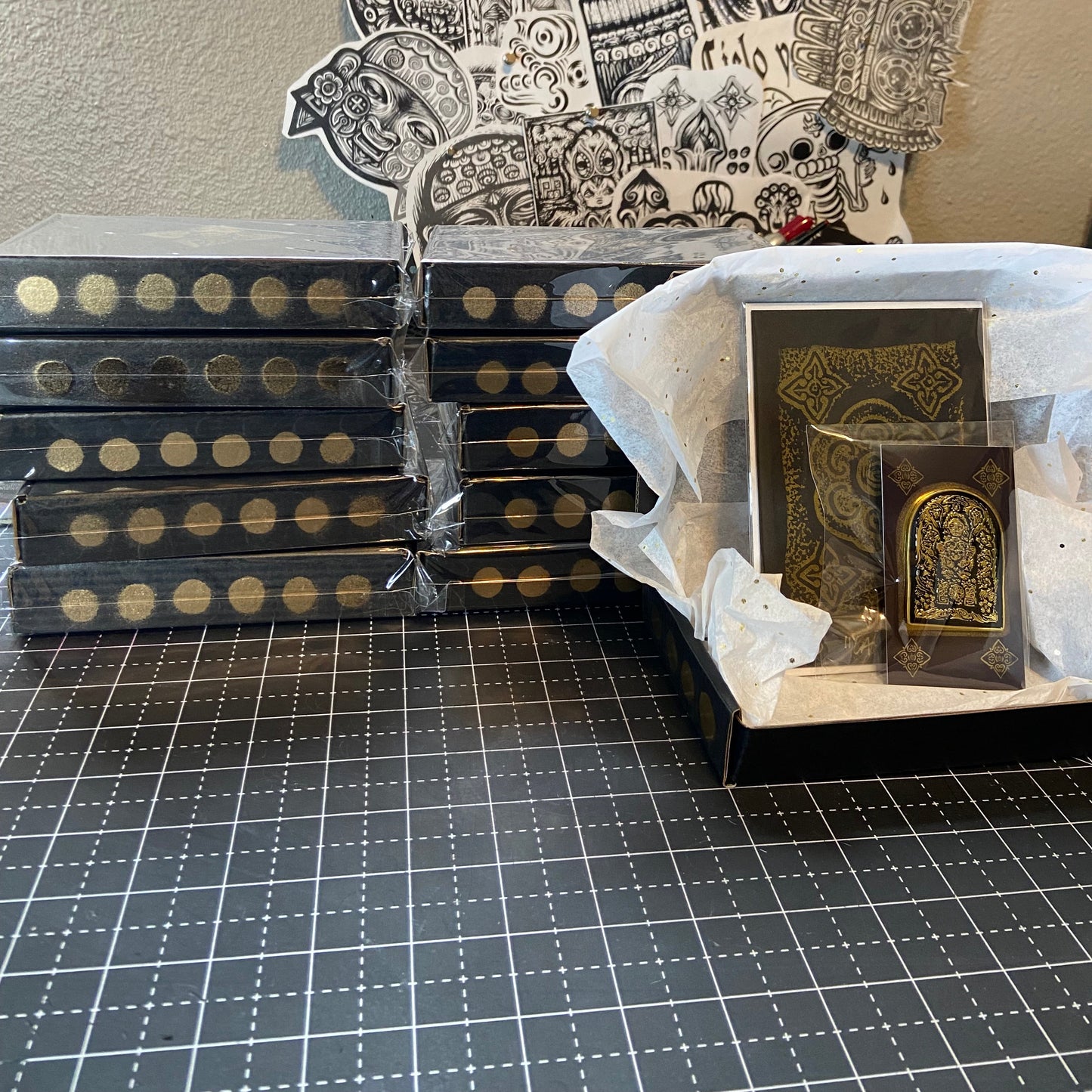 “Xochipilli” enamel pin box