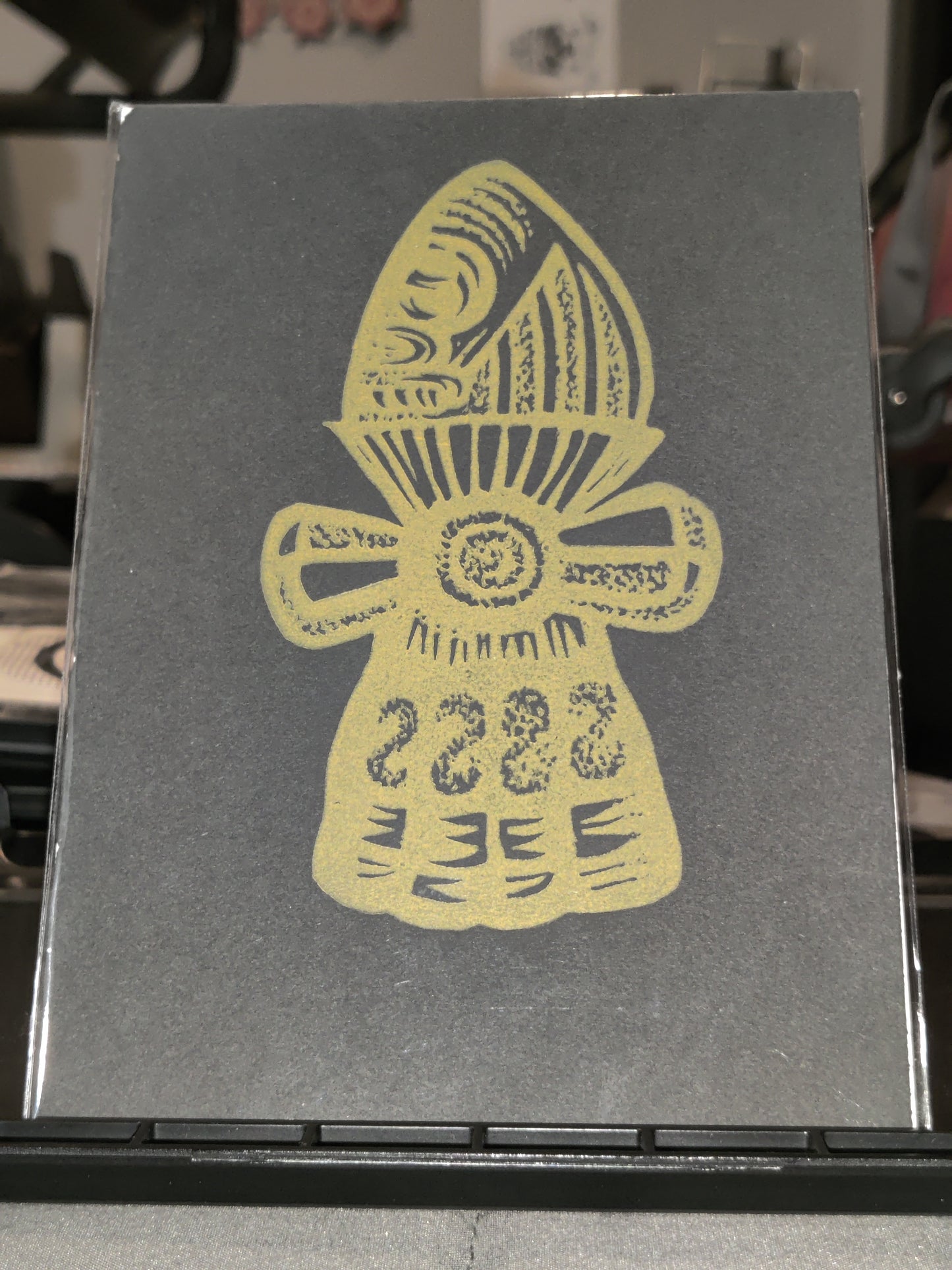 Tecpatl - gold ink on white paper - Linoprint
